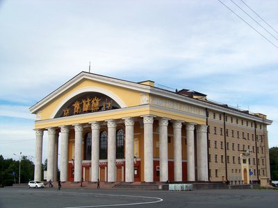 Здание сталинского ампира.JPG