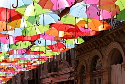Аллея разноцветных зонтиков.jpg