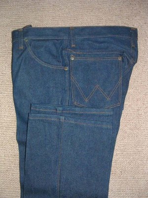 Wrangler Blue Bell 32x34 made in Canada 8.jpg