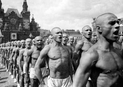 Колонна спортсменов во время Всесоюзного парада физкультурников 12 июля 1937 г..jpg